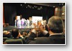 Les acteurs sous les applaudissements de M. Vanachter, directeur du lycée NDG